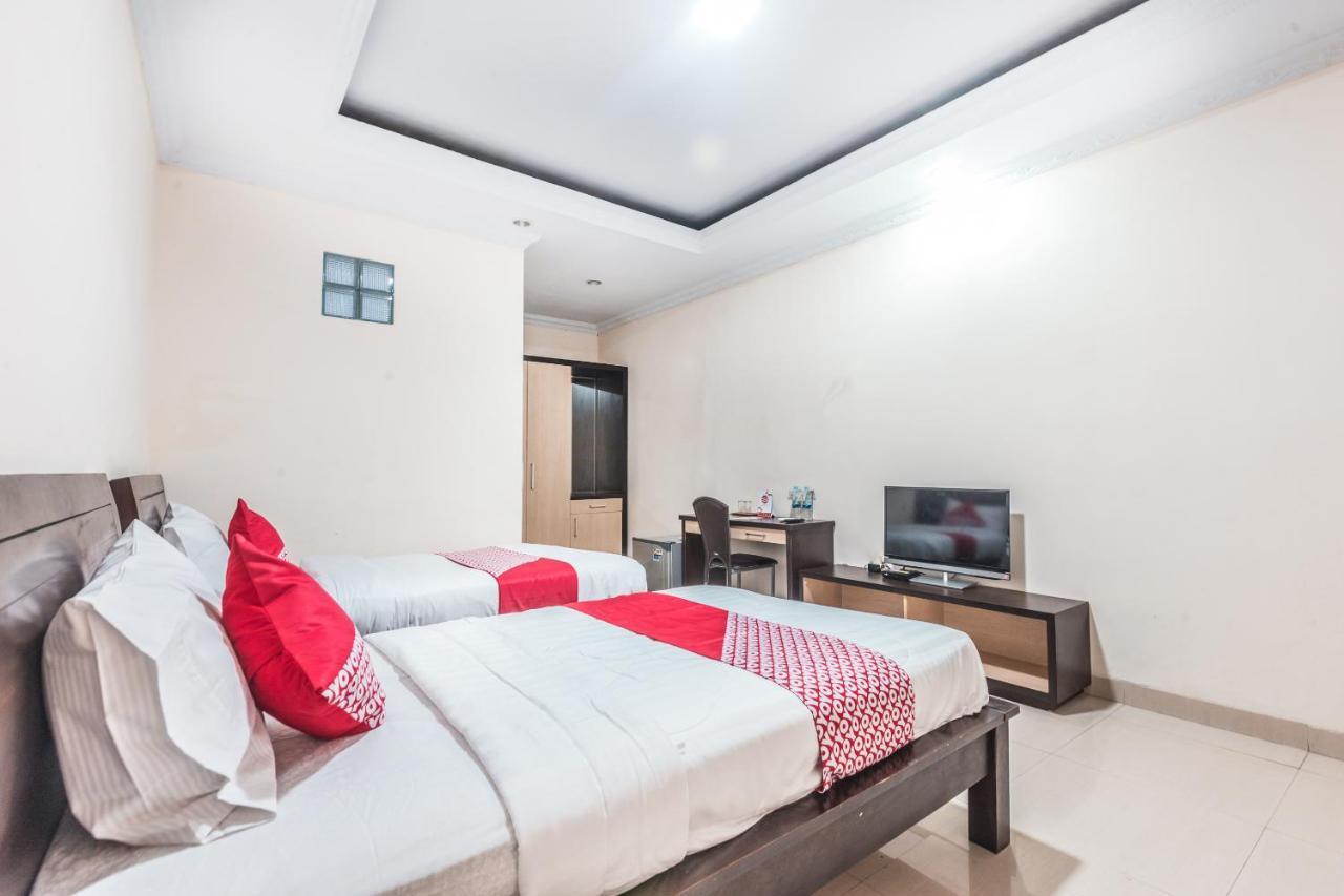 Hotel Oyo 1667 Wisma Lux Barkah Jakarta